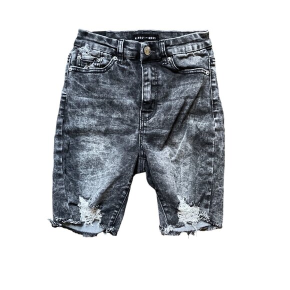 Almost Famous Juniors 1 Distressed Black‎ Denim Shorts - Picture 1 of 8